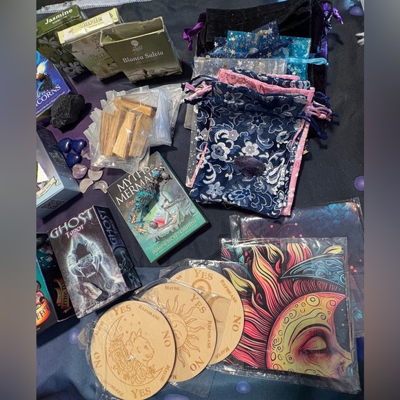 🔮MAGICAL MYSTERY BUNDLE🔮Randomly Chosen Pendulums, Tarot Decks, Crystals - Picture 3 of 15